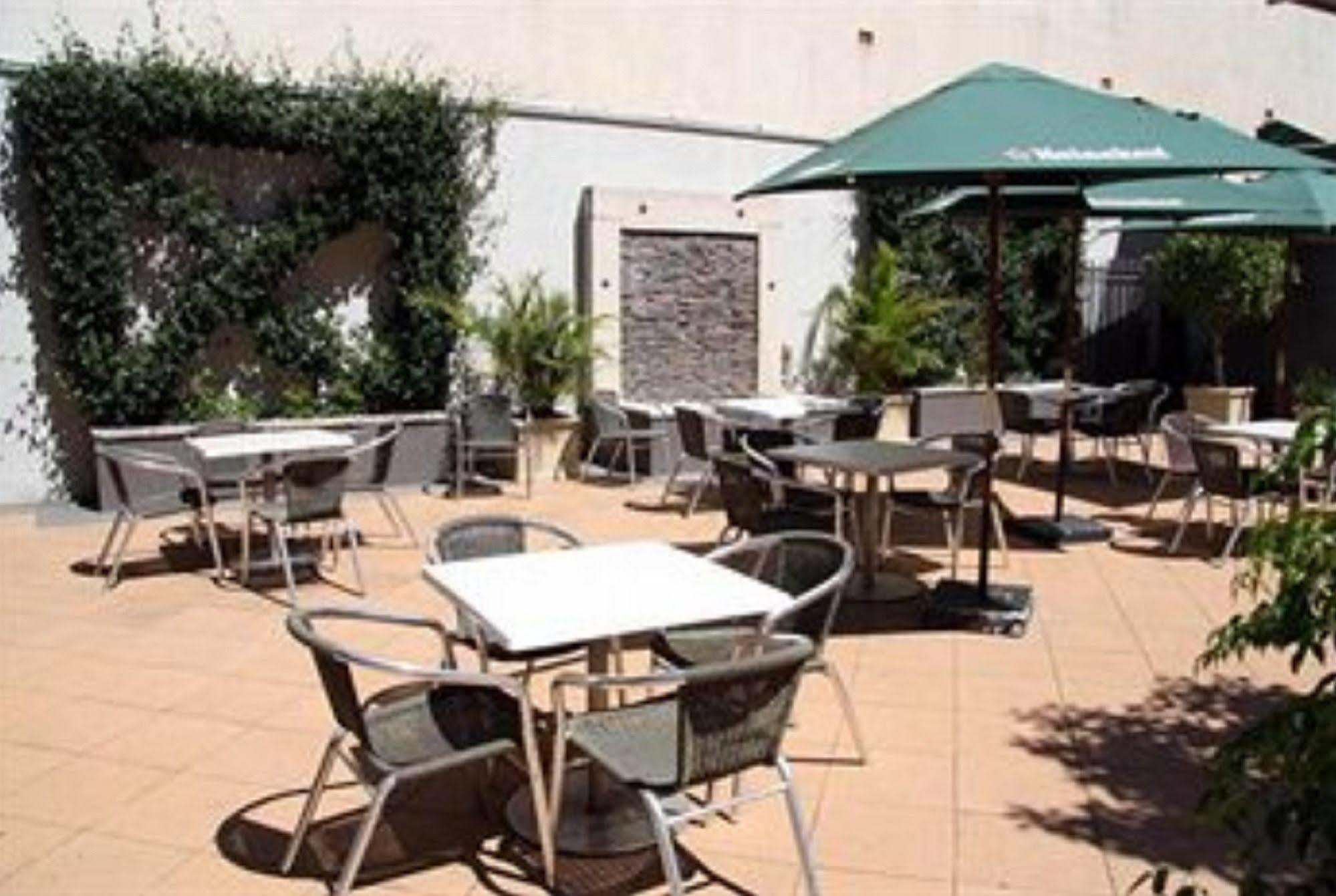 Cbd Hotel Newcastle Exterior foto
